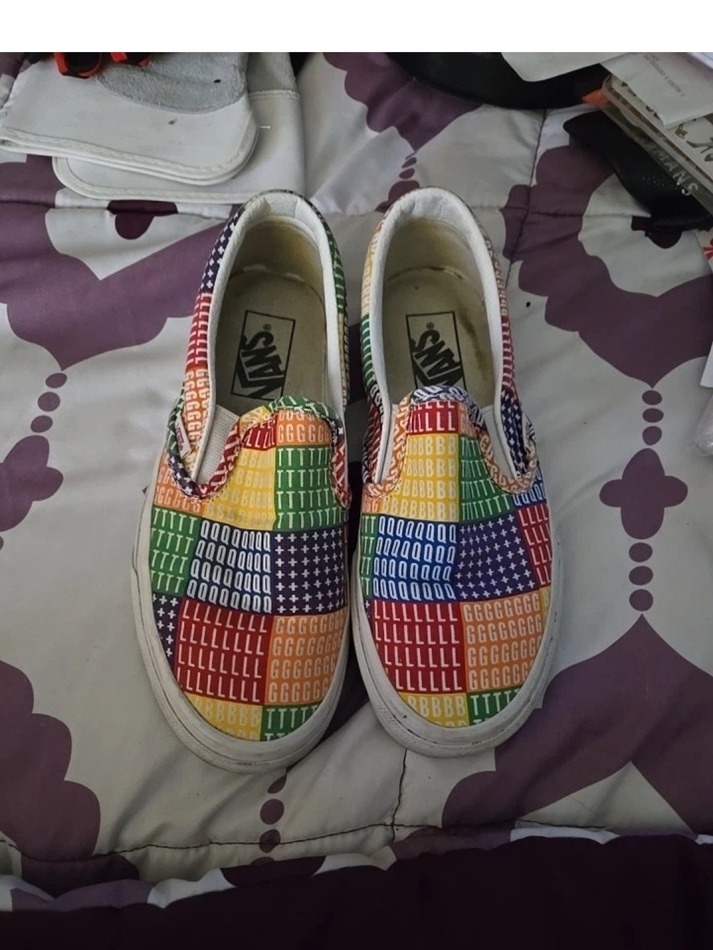 Van's Off The Wall Unisex Athletic Shoes Rainbow Pride Sneakers Size 5 B18